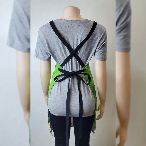 CARTOON CHRISTMAS HELLO KITTY CUTE KITCHEN APRON BIG LOGO GREEN ONESIZE - Picture 2 of 6